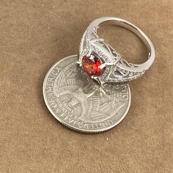 1CT Radiant Garnet 925 Silver Modern Design with CZ Set V Sides - Picture 6 of 6